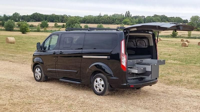 Schwarz Gebraucht 2017 Ford Tourneo Custom Van / Kleinbus | 21.900 € - Bild 1/4