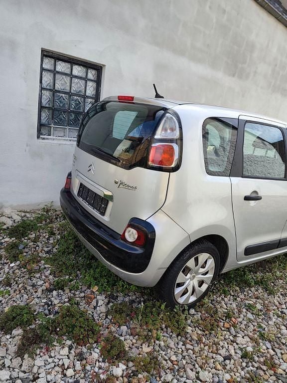 Silber Gebraucht 2011 Citroën C3 Picasso Exclusive Van / Kleinbus | 2.600 € (Superpreis) - Bild 1/4