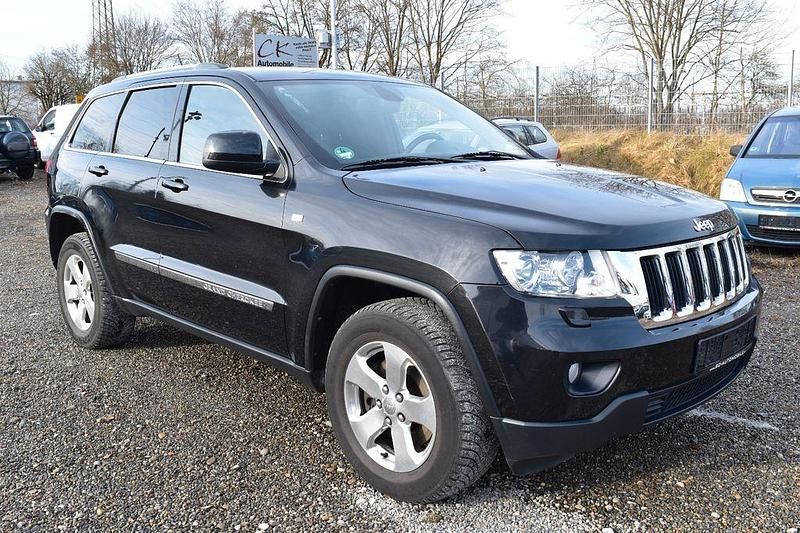 Gebraucht Jeep Grand Cherokee Laredo 190 PS (139 kW) 2013 Schwarz SUV
