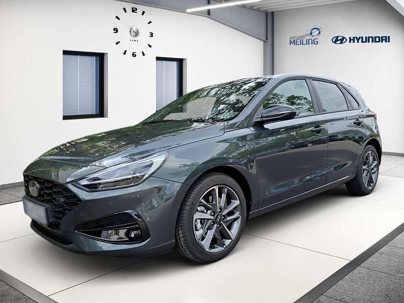 Cypress green Neu 2025 Hyundai i30 Advantage Kleinwagen | 26.500 € (Fairer Preis) - Bild 1/4