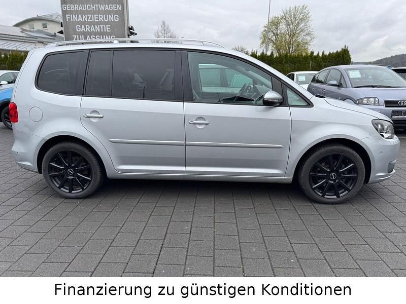 Gebraucht VW Touran Highline 140 PS (102 kW) 2011 Silber Van / Kleinbus