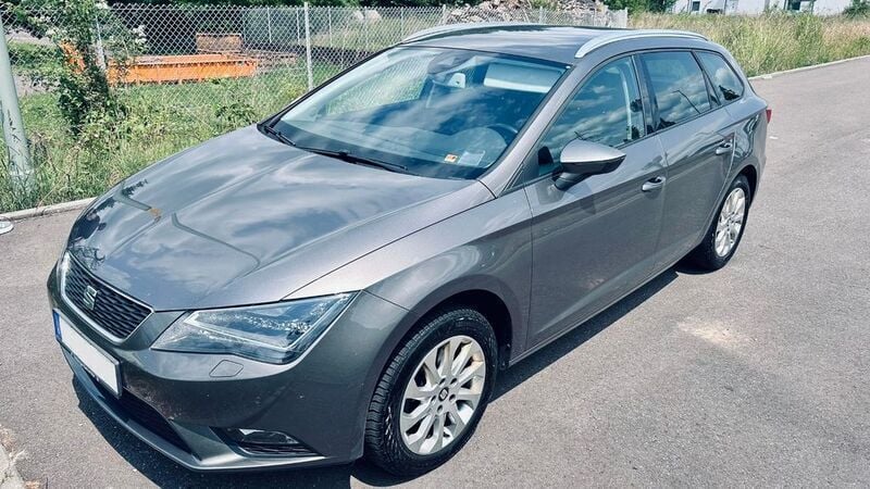 Grau Gebraucht 2015 Seat Leon ST Style Kombi | 7.900 € (Guter Preis) - Bild 1/4