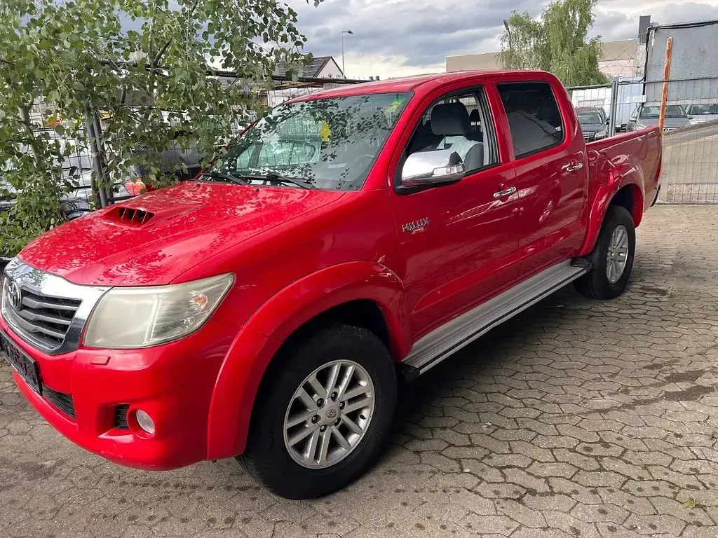 Gebraucht Toyota HiLux 171 PS (125 kW) 2012 Rot Pickup