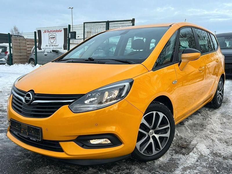 Gelb Gebraucht 2019 Opel Zafira Business Edition Van / Kleinbus | 5.580 € (Teuer) - Bild 1/4