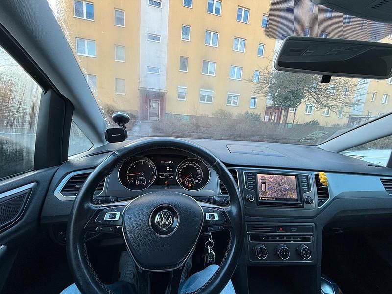 Gebraucht VW Golf VII 106 PS (77 kW) 2017 Andere farben Limousine