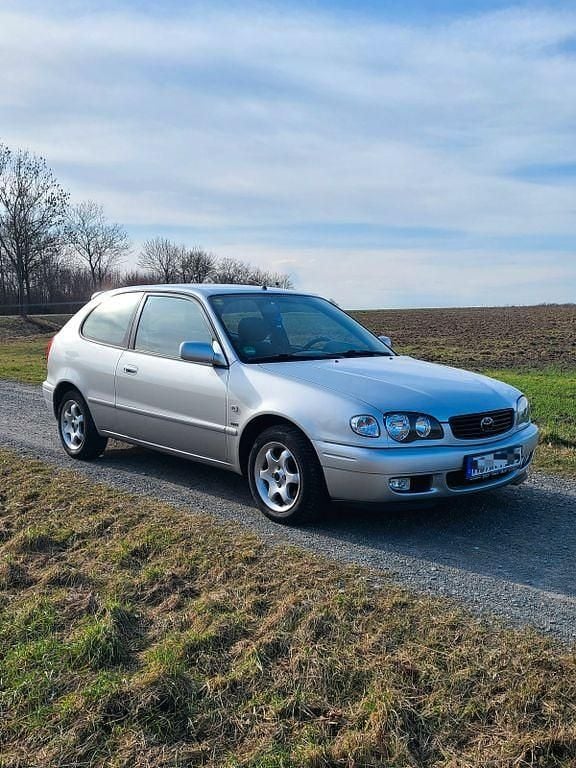 Gebraucht Toyota Corolla Sol 97 PS (71 kW) 2002 Silber Limousine