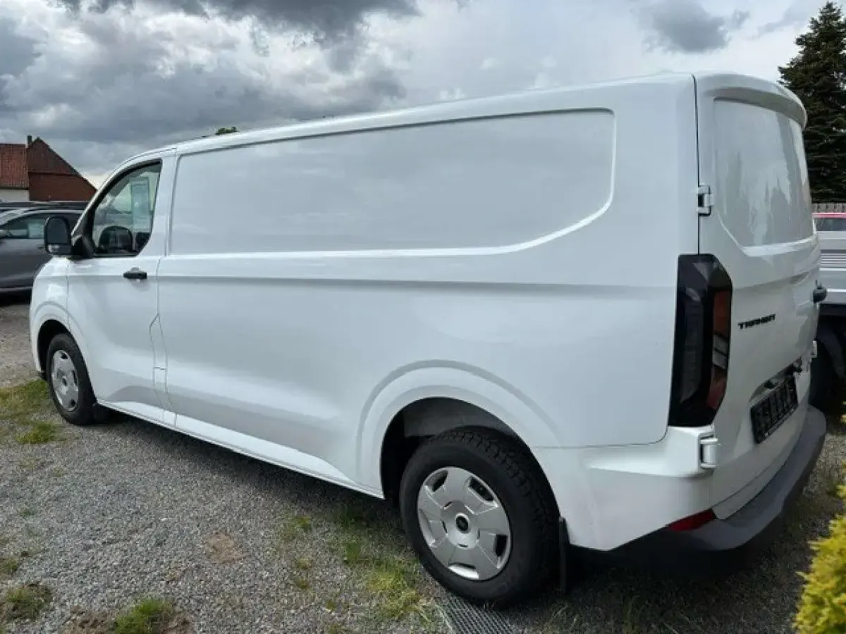 Usado Ford Transit Custom Trend 110 HP (80 kW) 2024 Branco Monovolume