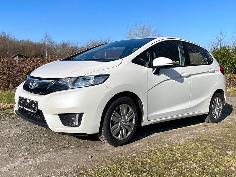 Gebraucht Honda Jazz Trend 102 PS (75 kW) 2017 Weiß Kleinwagen