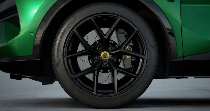 Neu Lotus Eletre 450 kW (612 PS) 2026 Grün SUV