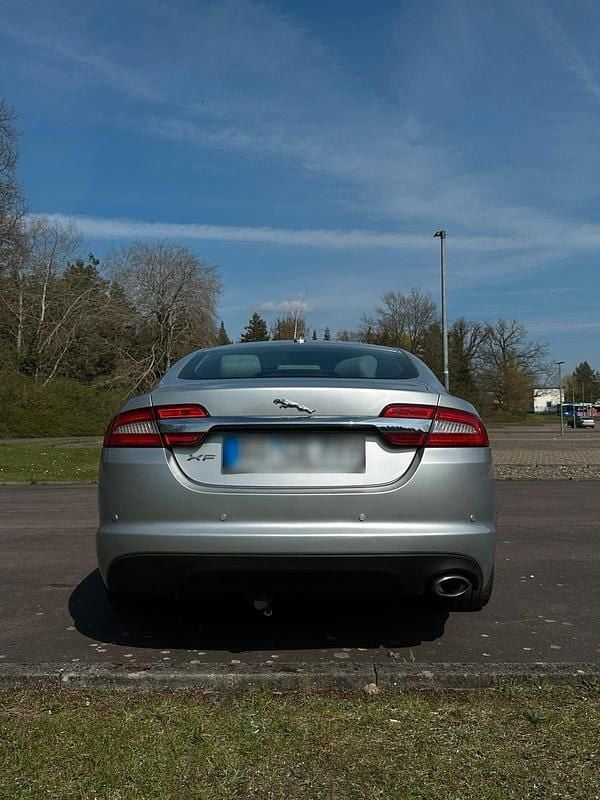 Second-hand Jaguar XF 200 CP (147 kW) 2011 Gri Berlinǎ