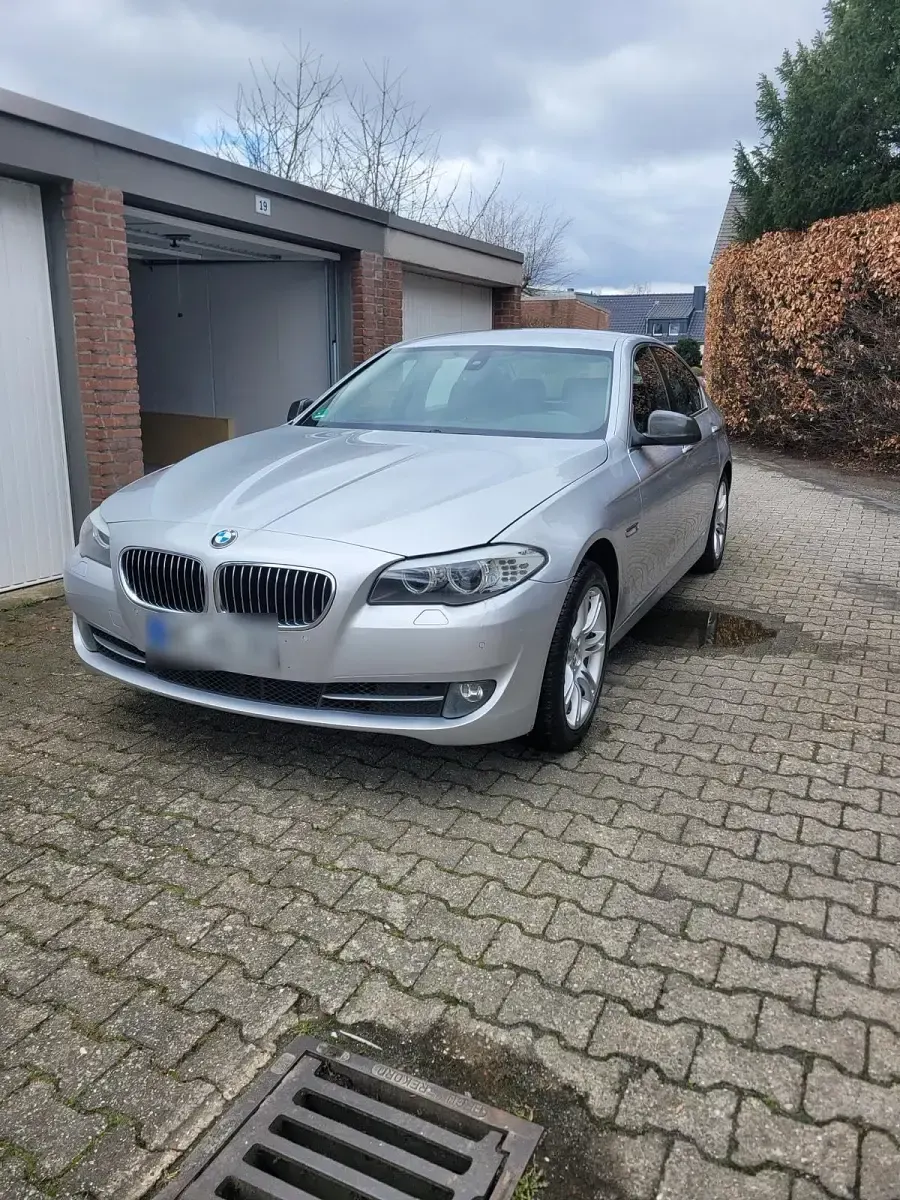 Gebraucht BMW 525 204 PS (150 kW) 2010 Grau Limousine