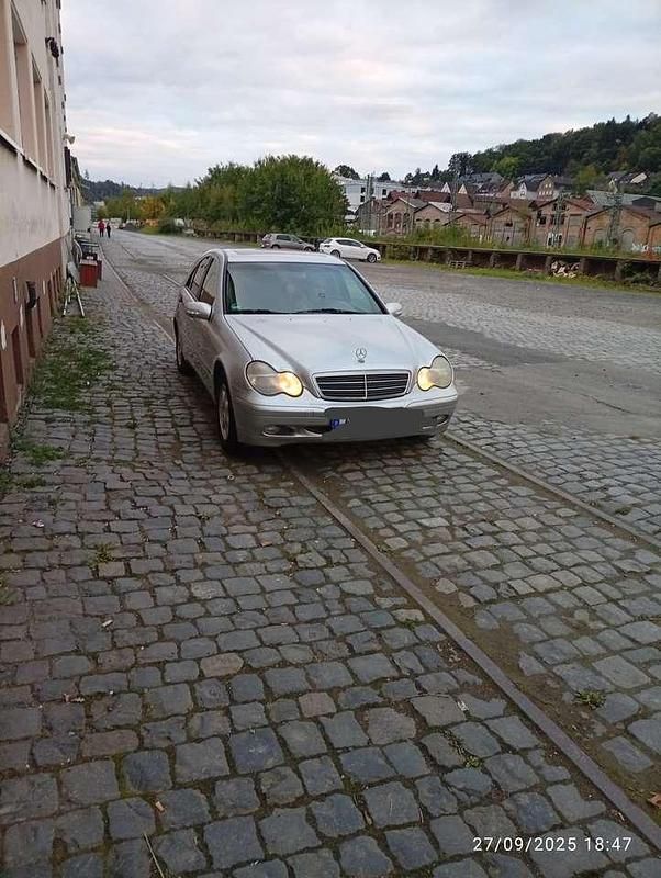 Gebraucht 2002 Mercedes C180 Elegance Limousine | 1.890 € - Bild 1/4