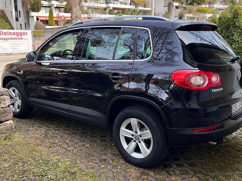 Schwarz Gebraucht 2010 VW Tiguan Team SUV | 6.750 € (Fairer Preis) - Bild 1/4