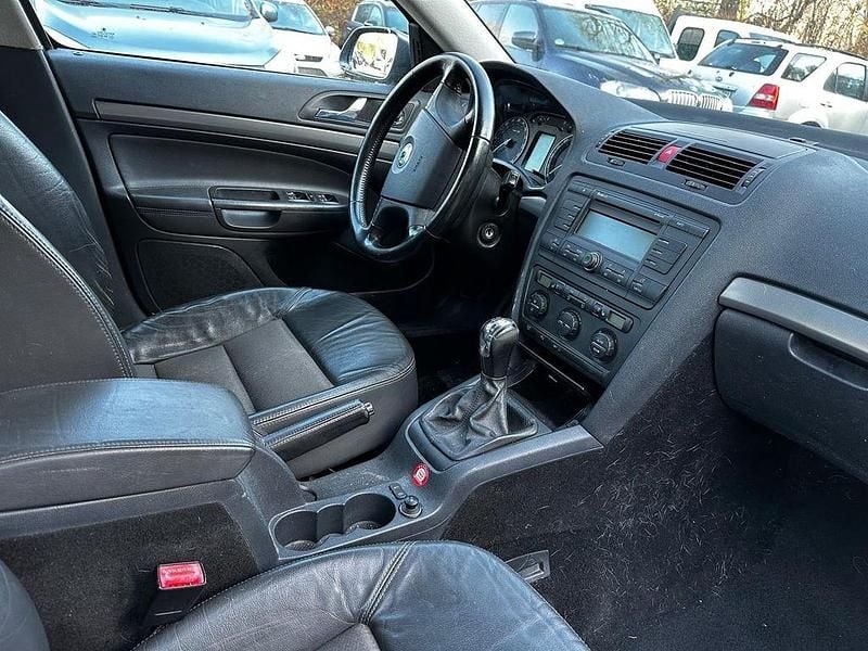 Gebraucht Skoda Octavia Elegance 140 PS (102 kW) 2005 Grau Kombi