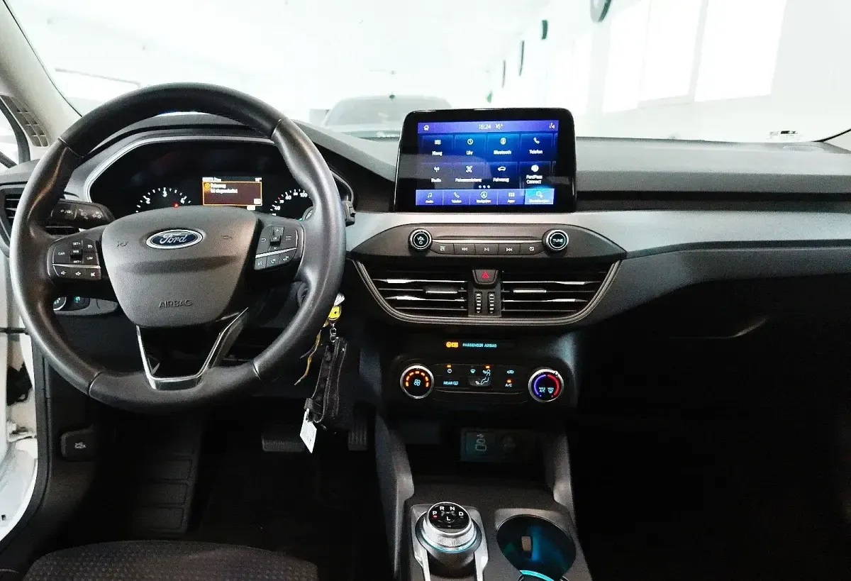 Gebraucht Ford Focus 120 PS (88 kW) 2022 Weiß Kombi