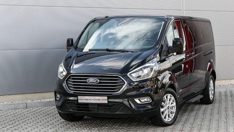 Schwarz Gebraucht 2019 Ford Tourneo Titanium Van / Kleinbus | 25.990 € (Fairer Preis) - Bild 1/4