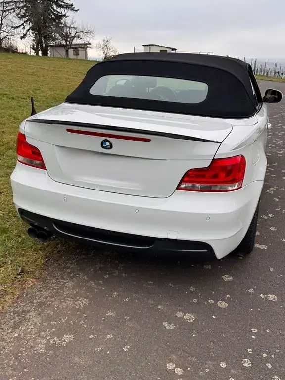 Gebraucht BMW 125 Cabriolet M Sport 218 PS (160 kW) 2011 Weiß Cabrio