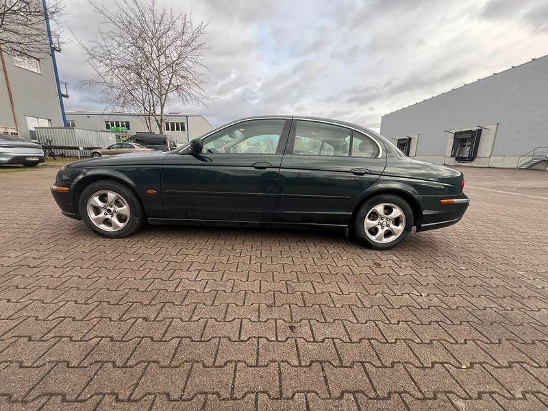 Grün Gebraucht 2000 Jaguar S-Type S Limousine | 9.500 € - Bild 1/4