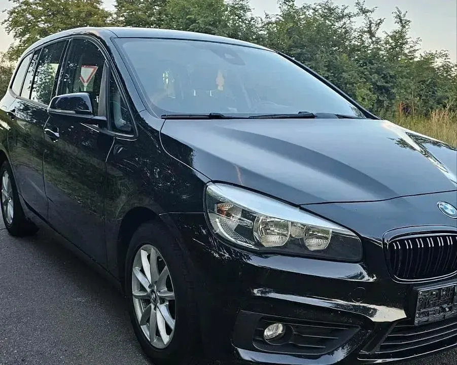 Gebraucht BMW 218 Gran Tourer 150 PS (110 kW) 2016 Schwarz Van / Kleinbus