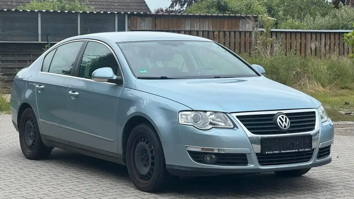 Gebraucht VW Passat Trendline 116 PS (85 kW) 2006 Blau Limousine