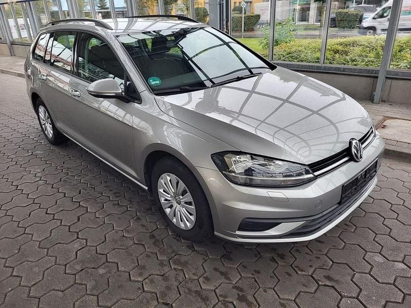 Gebraucht VW Golf VII 116 PS (85 kW) 2020 Grau Limousine