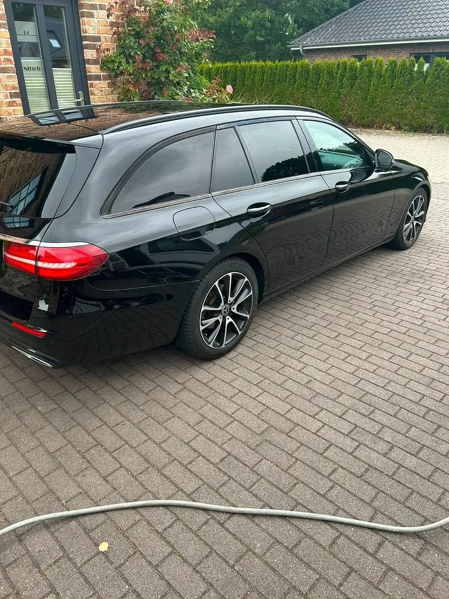 Gebraucht Mercedes E200 150 PS (110 kW) 2017 Schwarz Kombi