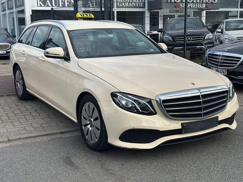 Beige Gebraucht 2020 Mercedes E200 Kombi | 7.400 € (Superpreis) - Bild 1/4