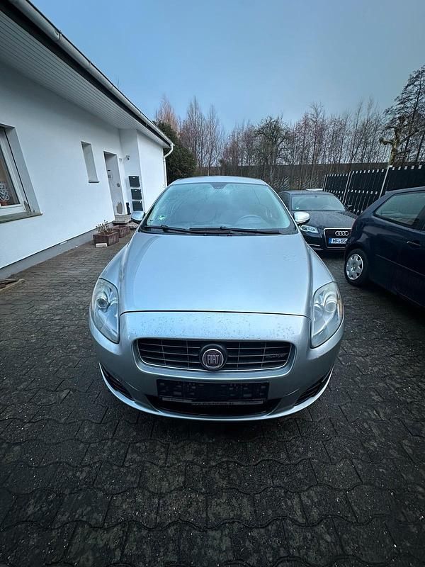 Gebraucht Fiat Croma 150 PS (110 kW) 2009 Silber Kombi