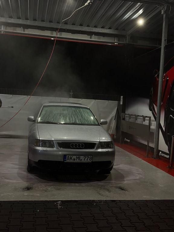 Gebraucht Audi A3 Ambiente 125 PS (91 kW) 1997 Grau Kleinwagen