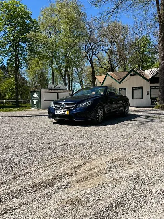 Używany Mercedes E300 252 KM (185 kW) 2013 Niebieski Kabriolet