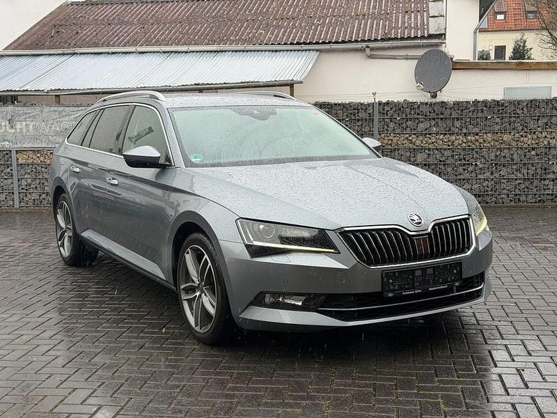 Gebraucht Skoda Superb 179 PS (131 kW) 2016 Grau Kombi