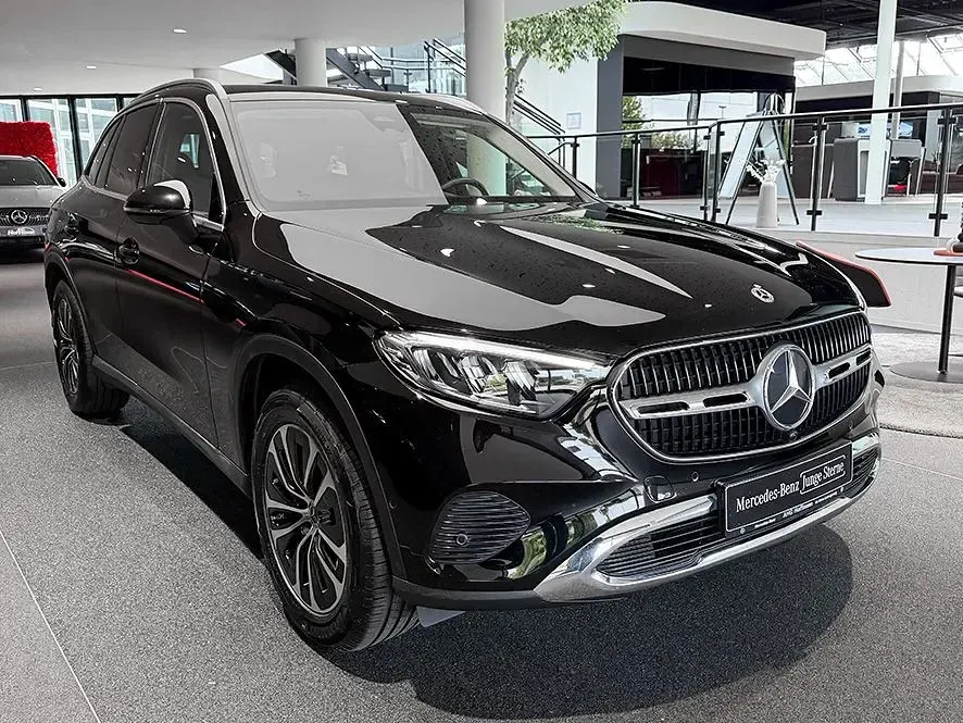 Gebraucht Mercedes GLC220 Avantgarde 197 PS (144 kW) 2023 Schwarz SUV