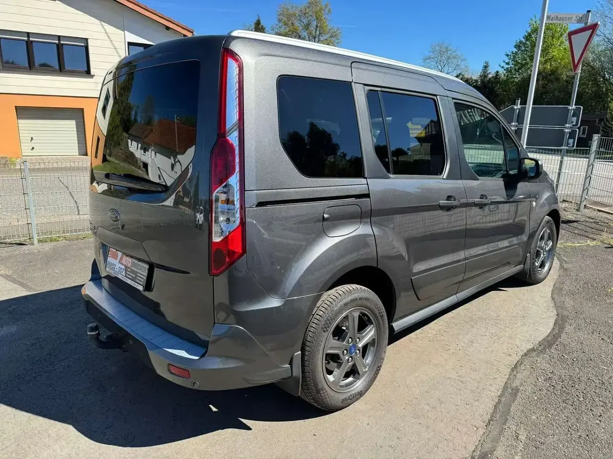 Gebraucht Ford Tourneo Connect Titanium 120 PS (88 kW) 2022 Grau Van / Kleinbus