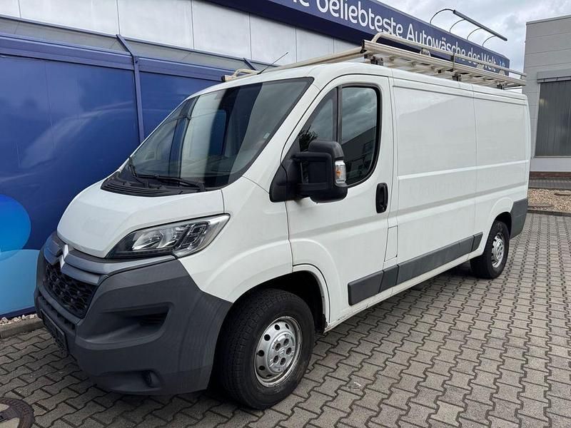 Weiß Gebraucht 2016 Citroën Jumper Business Class Van / Kleinbus | 6.990 € (Etwas zu teuer) - Bild 1/4