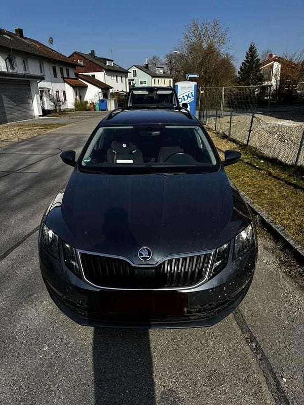 Gebraucht Skoda Octavia Ambition 116 PS (85 kW) 2017 Grau Kombi