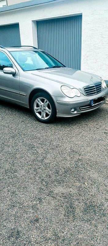 Gebraucht Mercedes C220 150 PS (110 kW) 2005 Grau Kombi