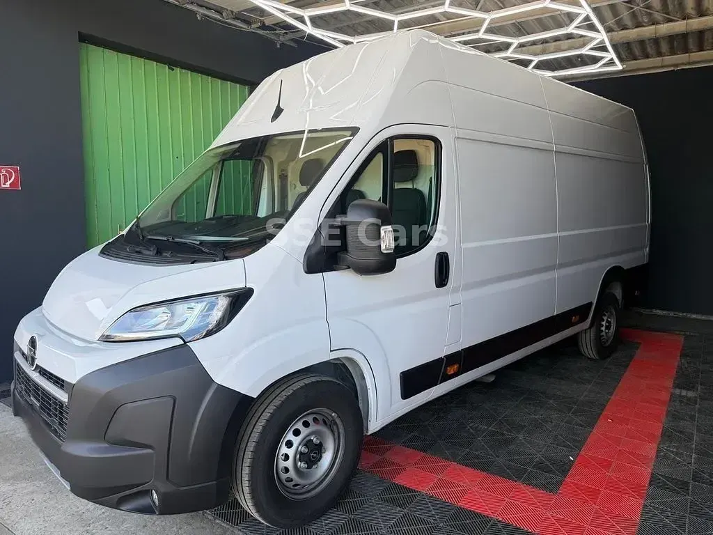 Gebraucht Opel Movano 140 PS (102 kW) 2026 Weiß Van