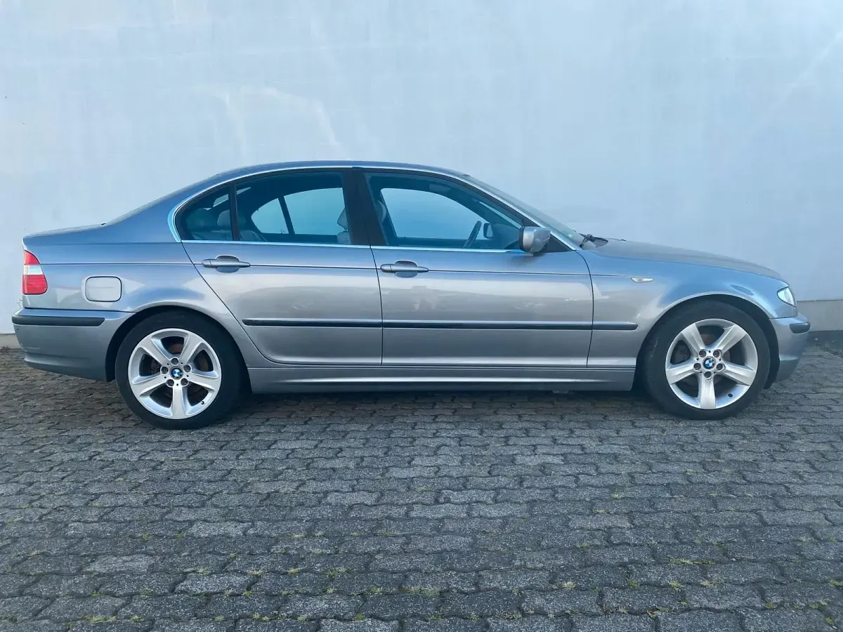 Gebraucht BMW 320 Exclusive 170 PS (125 kW) 2004 Grau Limousine
