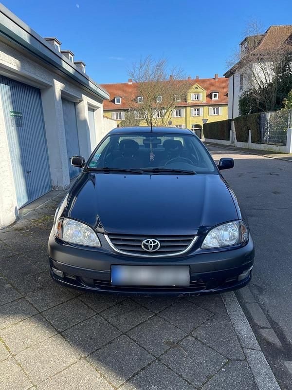 Gebraucht Toyota Avensis 129 PS (94 kW) 2001 Blau Limousine