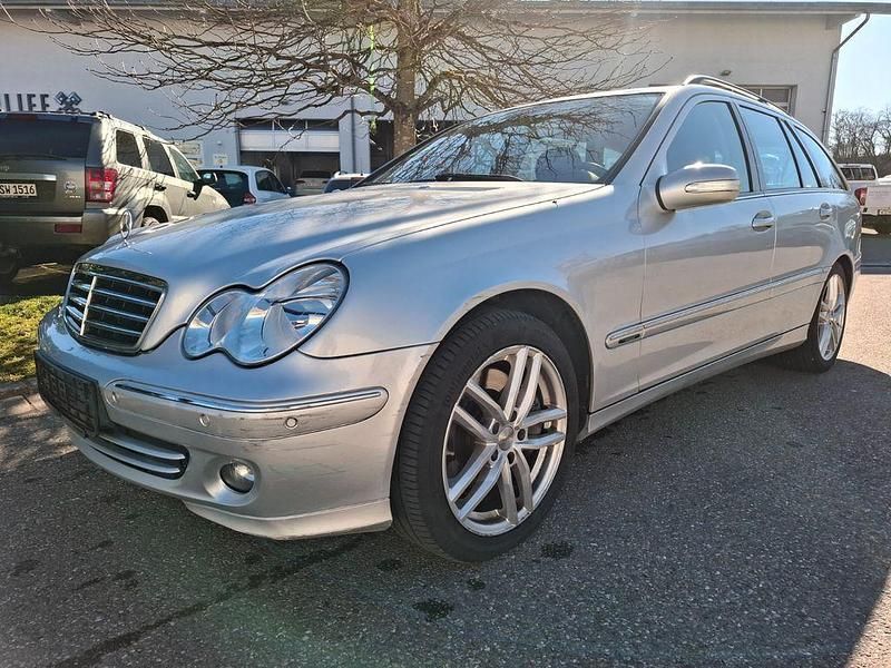 Gebraucht Mercedes C320 224 PS (164 kW) 2006 Silber Kombi