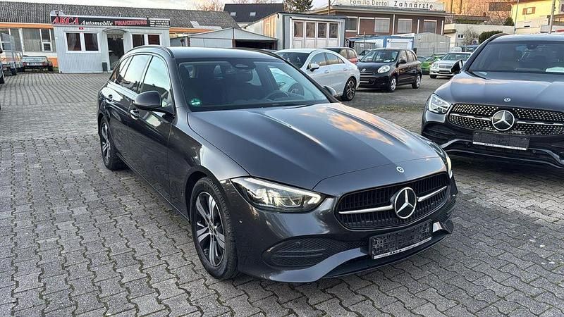 Gebraucht Mercedes C220 Night 200 PS (147 kW) 2022 Grau Limousine