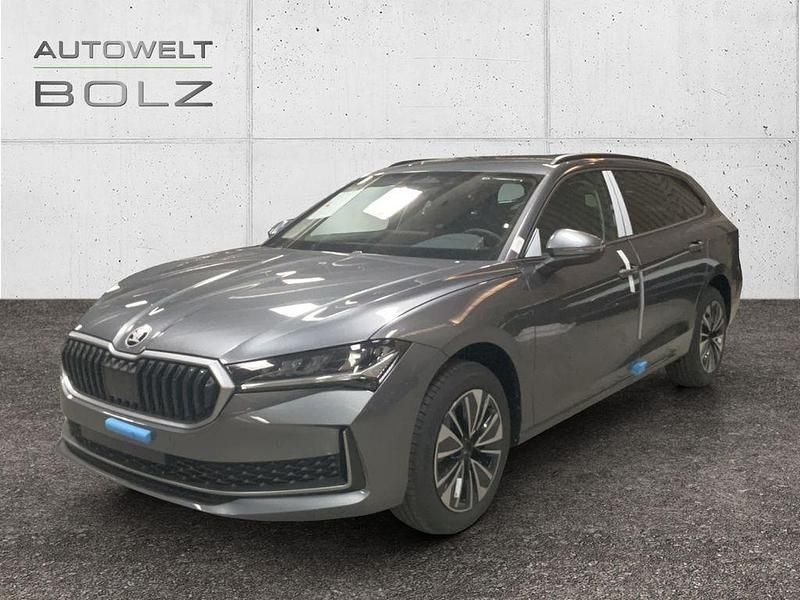 Grau Neu 2025 Skoda Superb Selection Kombi | 42.990 € (Guter Preis) - Bild 1/4