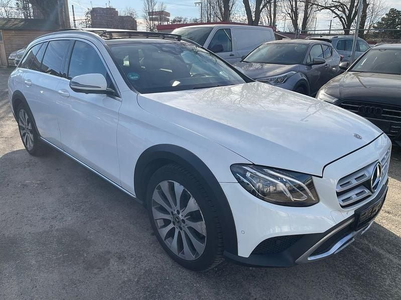 Gebraucht Mercedes E220 All-Terrain 194 PS (142 kW) 2018 Weiß Kombi