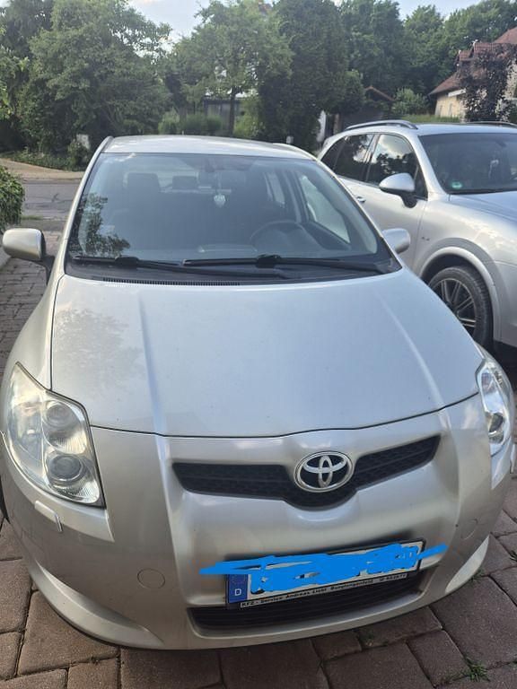 Beige Gebraucht 2009 Toyota Auris Life Limousine | 3.800 € (Guter Preis) - Bild 1/4