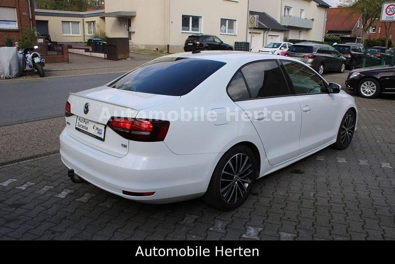 Second-hand VW Jetta 170 CP (125 kW) 2016 Alb Berlinǎ