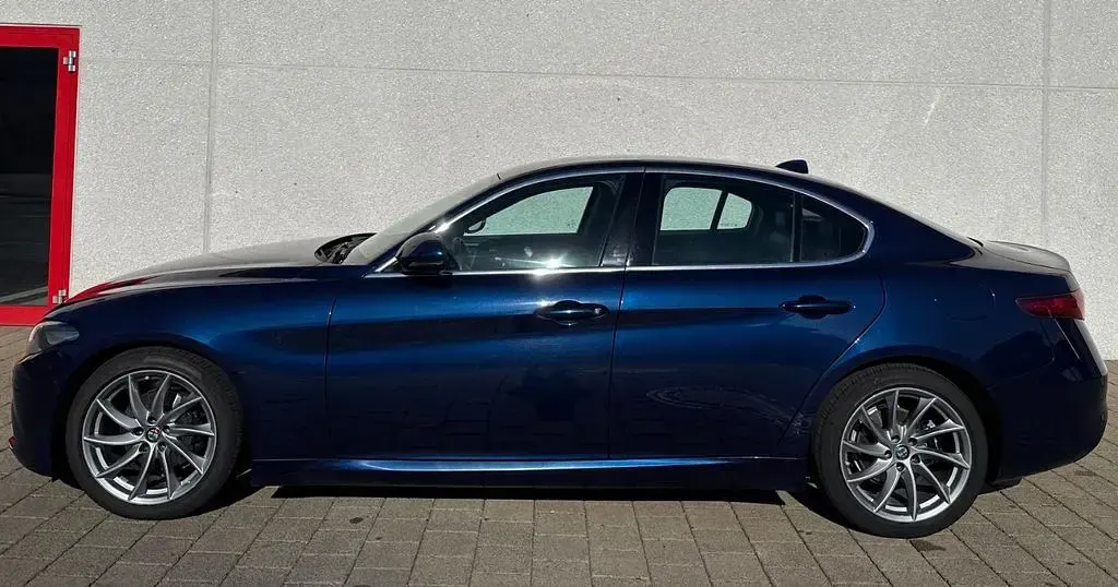 Gebraucht Alfa Romeo Giulia Super 179 PS (131 kW) 2018 Blau Limousine