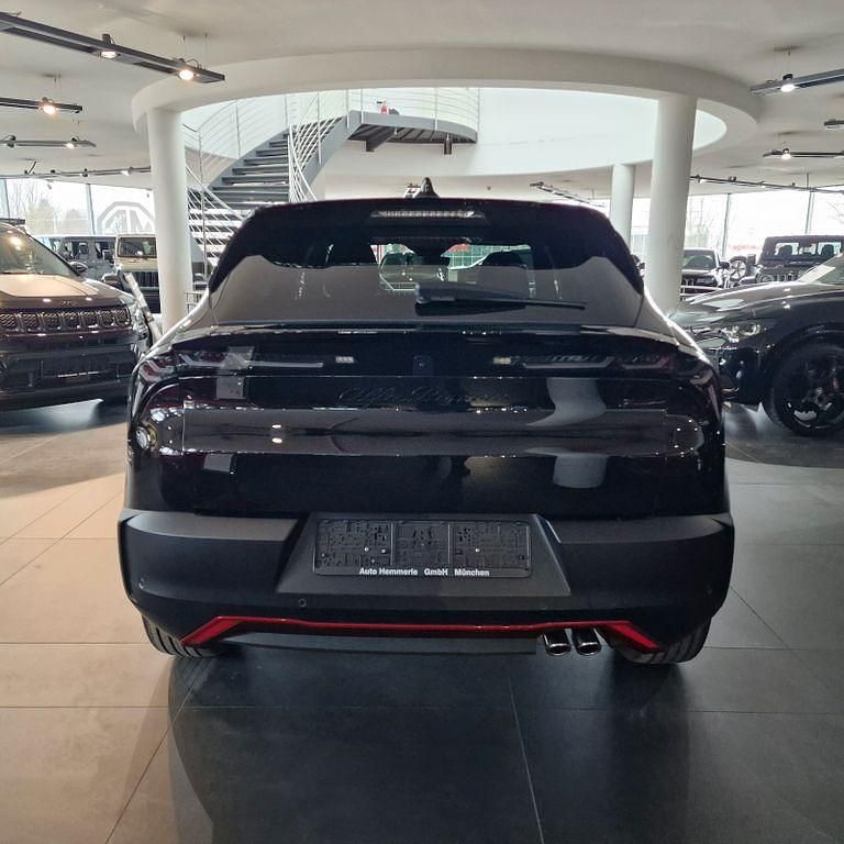 Neu Alfa Romeo GT Junior Edizione Speciale 136 PS (100 kW) 2026 Schwarz SUV