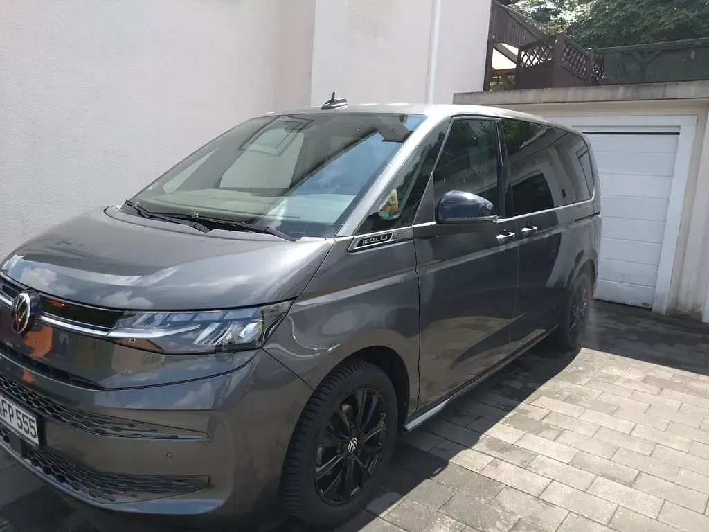 Gebraucht VW Multivan 150 PS (110 kW) 2023 Van / Kleinbus