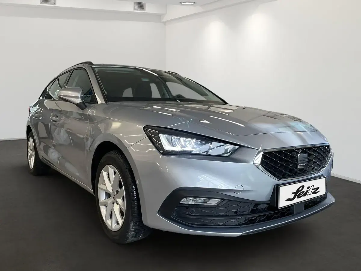 Gebraucht Seat Leon Style 150 PS (110 kW) 2024 Silber Limousine