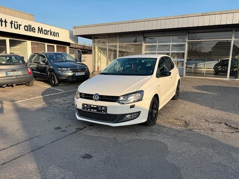 Gebraucht VW Polo Match 69 PS (50 kW) 2016 Weiß Kleinwagen